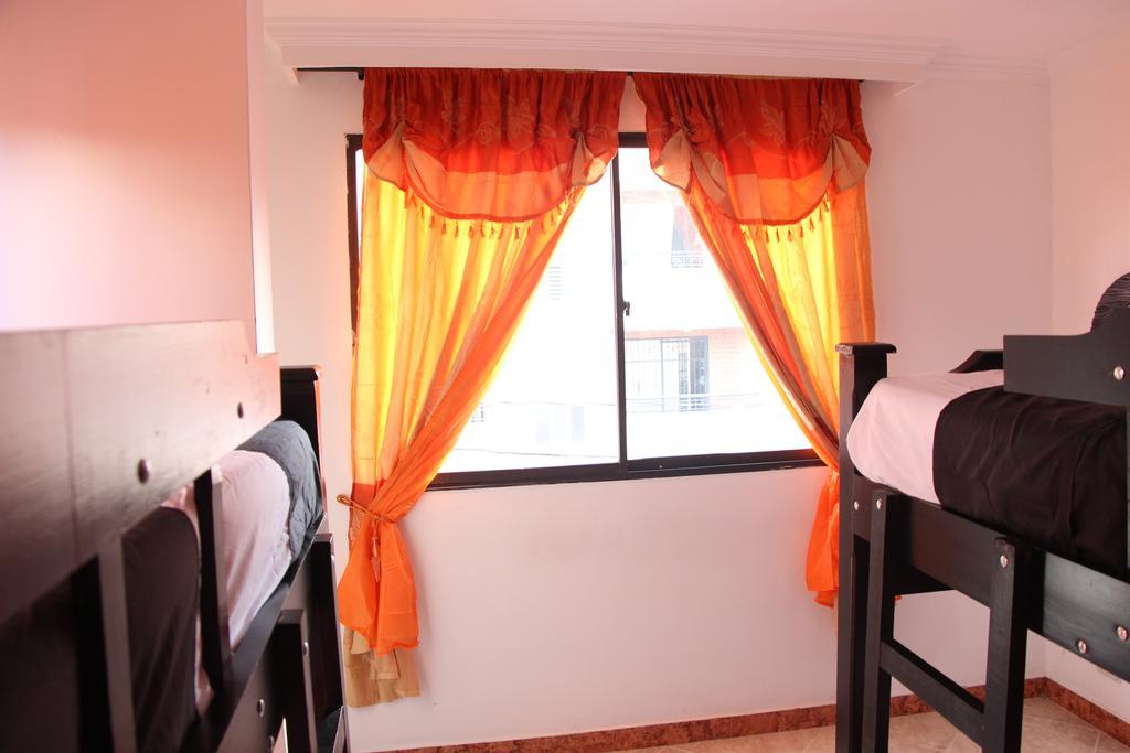 Habitaciones En เมเดยิน ภายนอก รูปภาพ