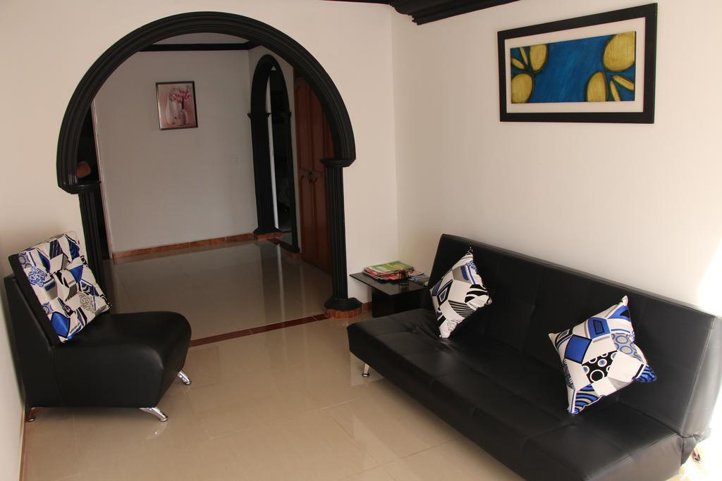 Habitaciones En เมเดยิน ภายนอก รูปภาพ